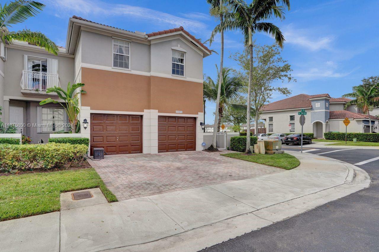 Property Photo:  11470 NW 79th Ln 11470  FL 33178 