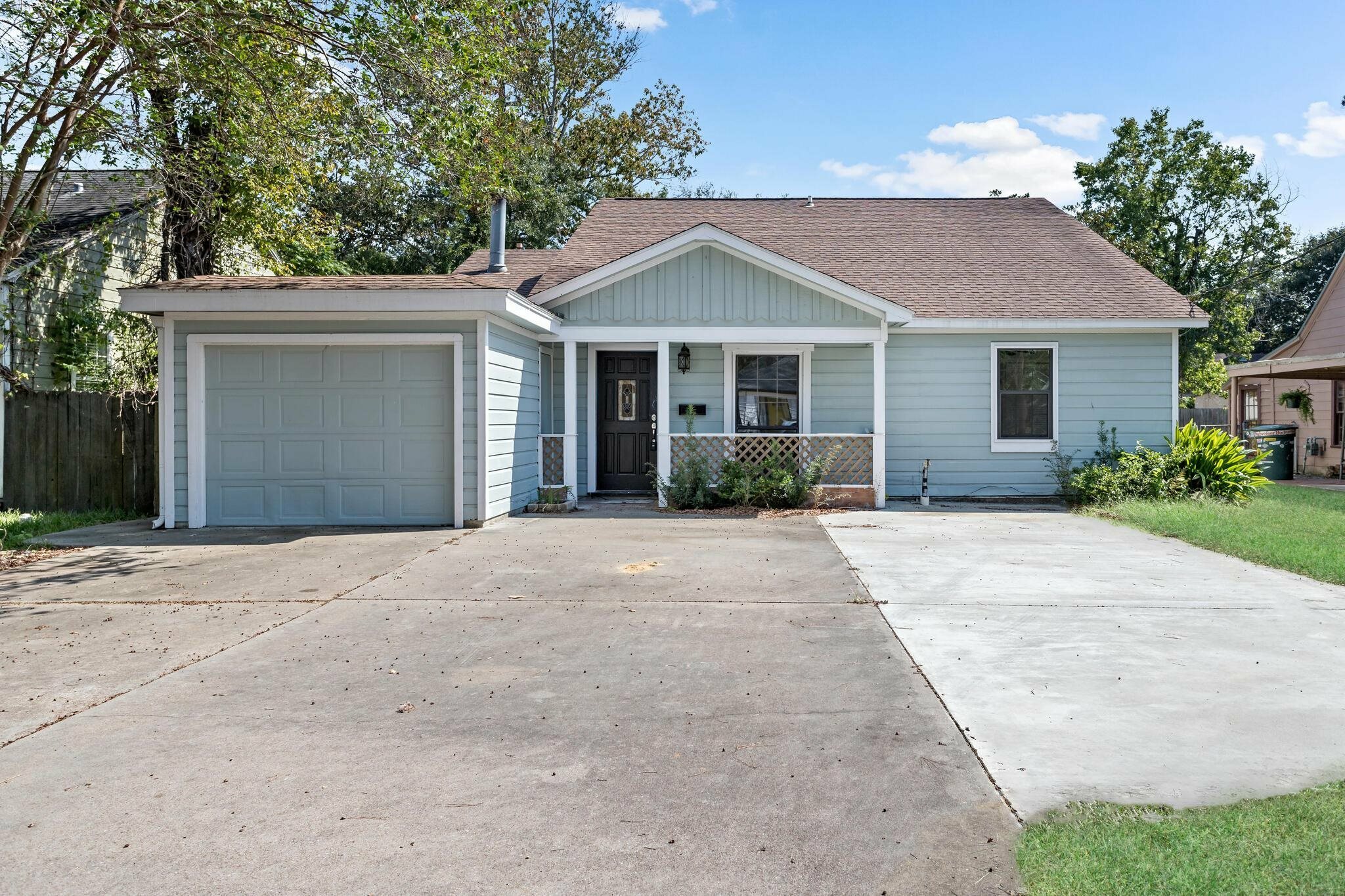 2156 Central Dr  Beaumont TX 77706 photo