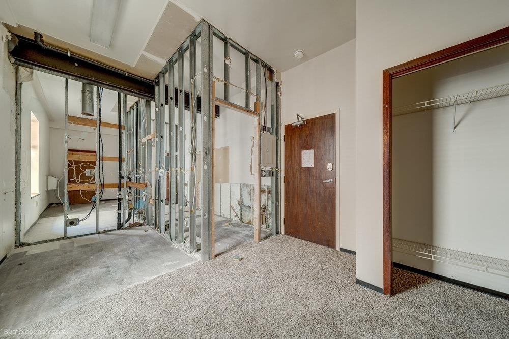 Property Photo:  406  W Sprague Ave 306  WA 99201 