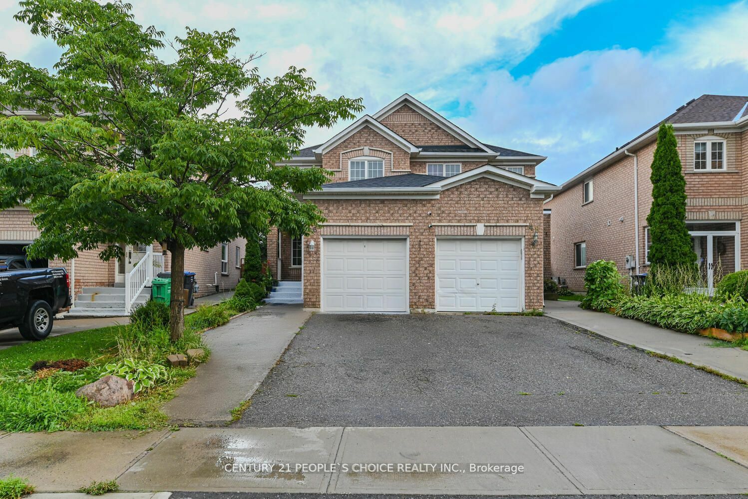 Property Photo:  46 Weather Vane Lane  ON L6X 4R5 