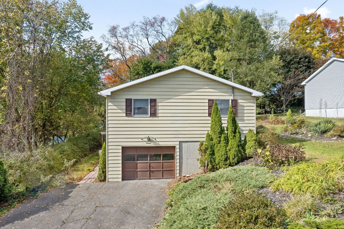 Property Photo:  16 Avalon Road  NY 13901 