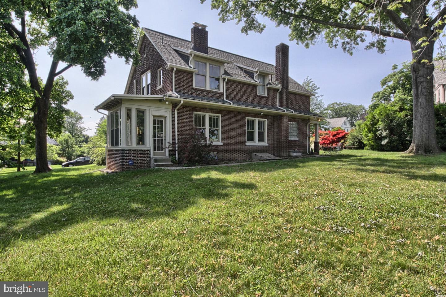 Property Photo:  215 Hillside Road  PA 17104 