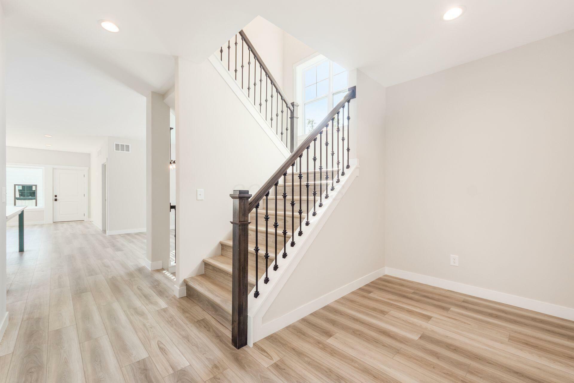 Property Photo:  810 Oakwood Avenue  OH 43206 