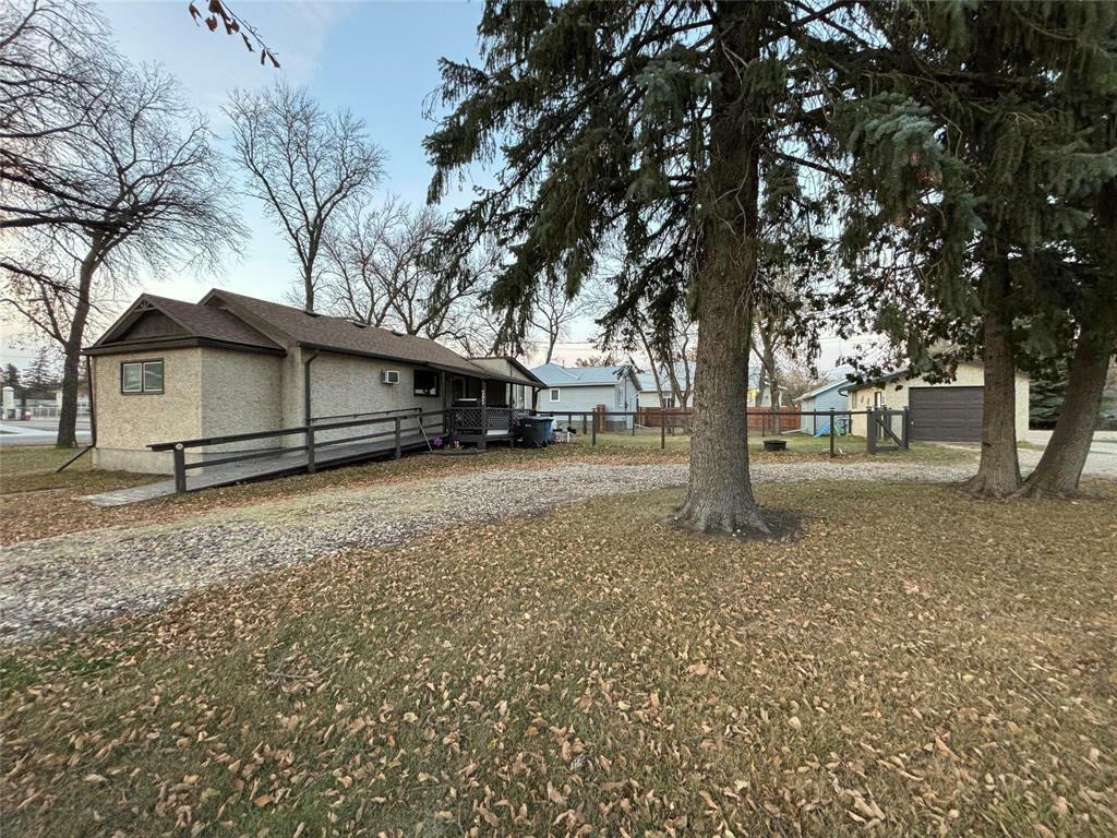 202 Tupper Street East  Killarney MB R0K 1G0 photo