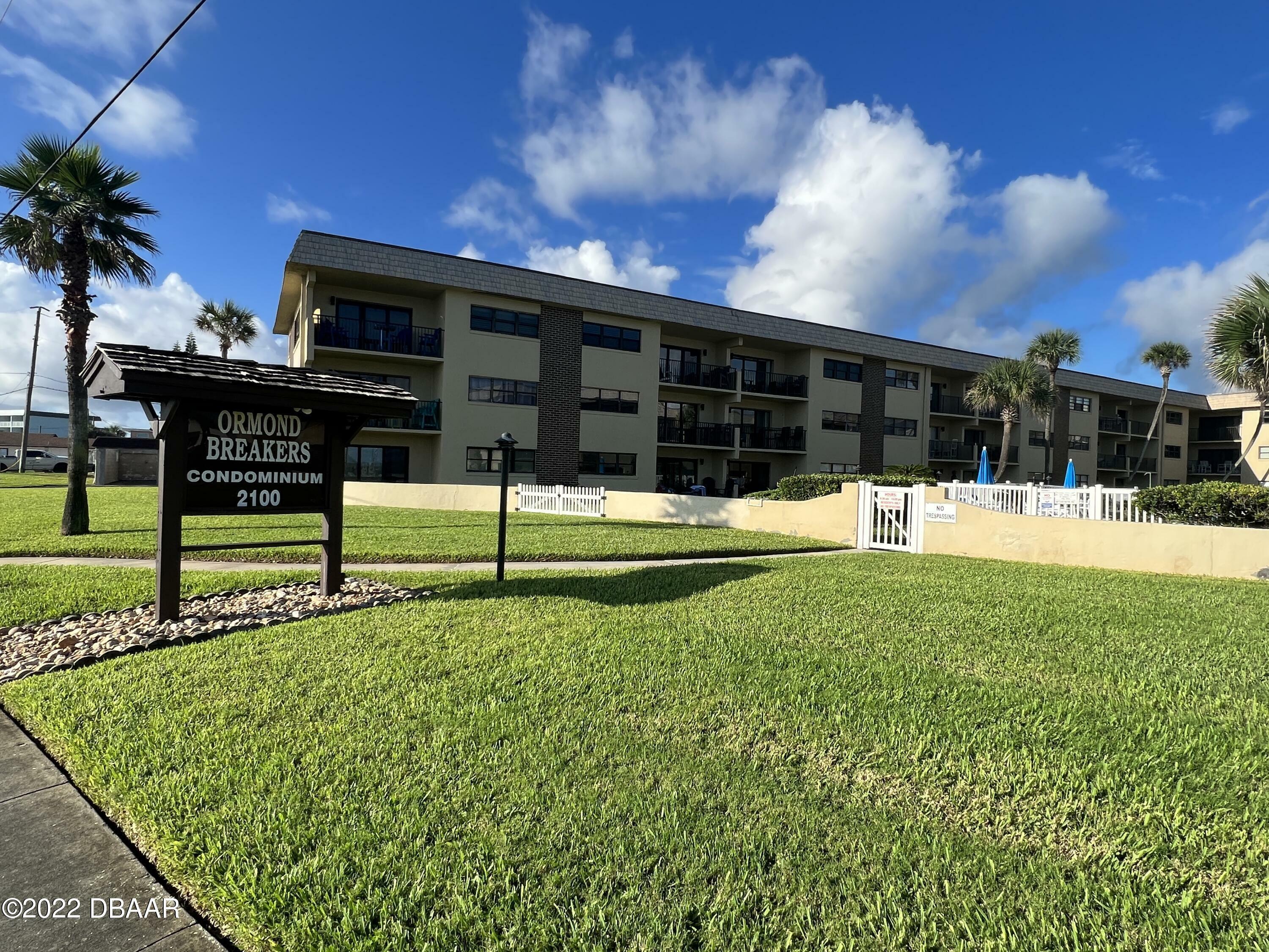 Property Photo:  2100 Ocean Shore Boulevard  FL 32176 