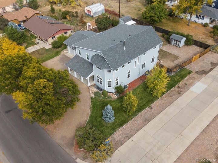 4 bed Lakewood home for sale 2100 Iris St, Lakewood, CO 80215