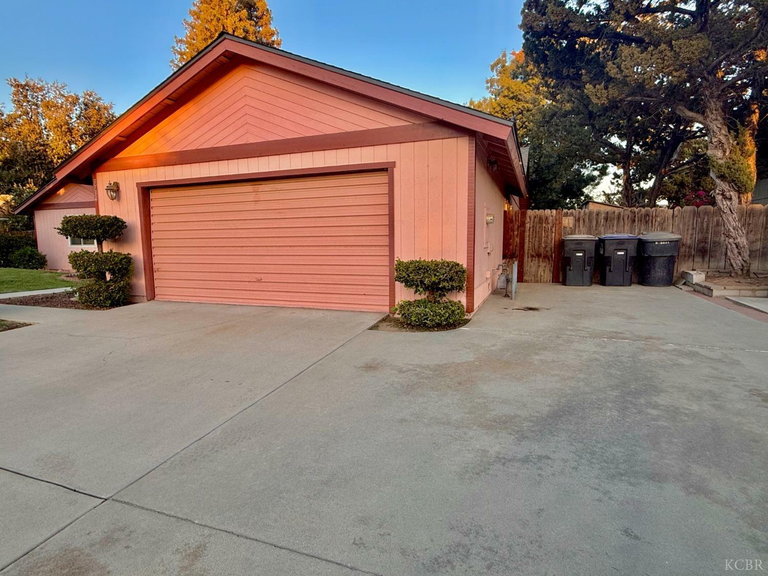 Property Photo:  3734 S Woodland Street  CA 93277 