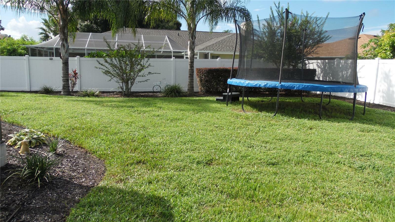 Property Photo: 747 Hunters Run Boulevard FL 33809