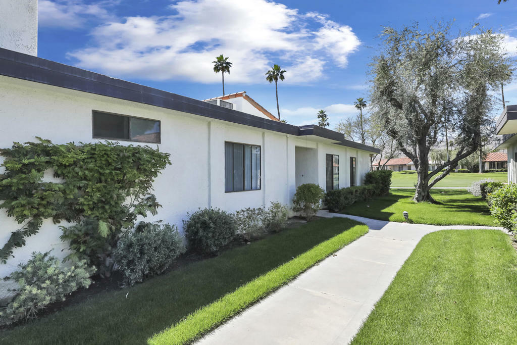 Property Photo:  35 Torremolinos Drive  CA 92270 