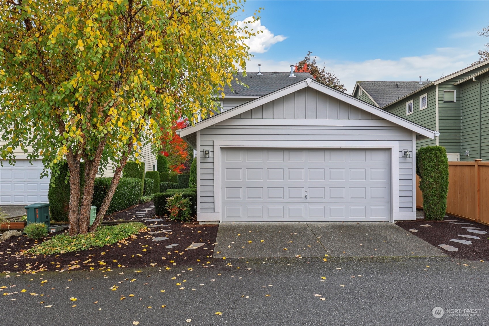 Property Photo:  8433 230th Avenue NE  WA 98053 