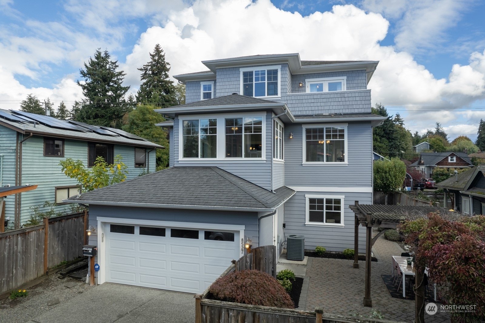 Property Photo:  8527 Caroline Avenue N  WA 98103 