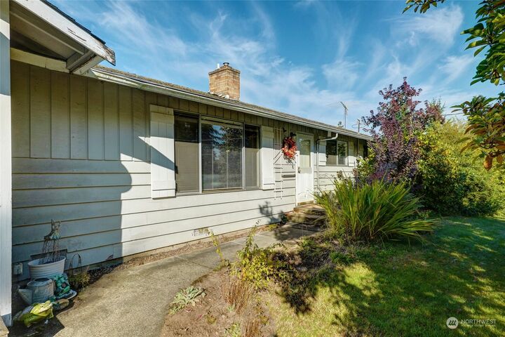 Home for sale in Kent 22817 96th Avenue S, Kent, WA 98031