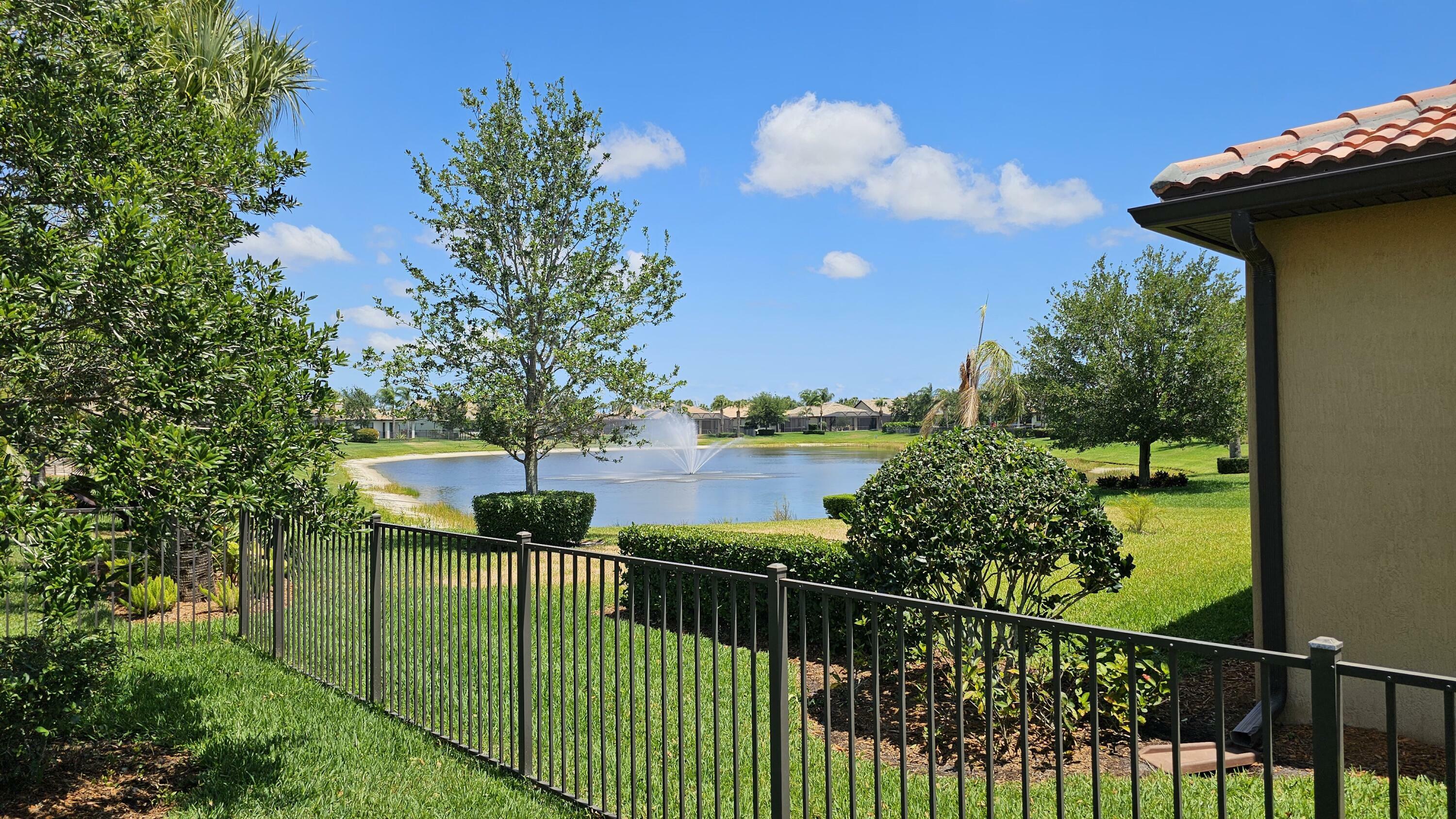 Property Photo:  258 SE Courances Drive  FL 34984 