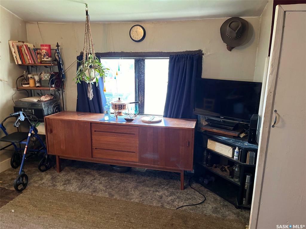 Property Photo:  202 3rd Avenue  SK S0K 4Y0 