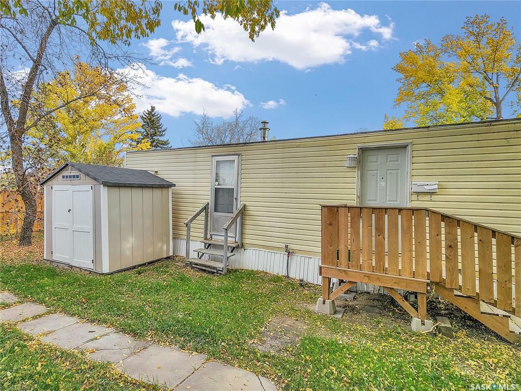 Property Photo:  1524 Rayner Avenue 1002  SK S7N 1T1 