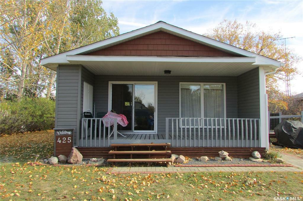 Property Photo:  425 Mistusinne Crescent  SK S0H 1J0 