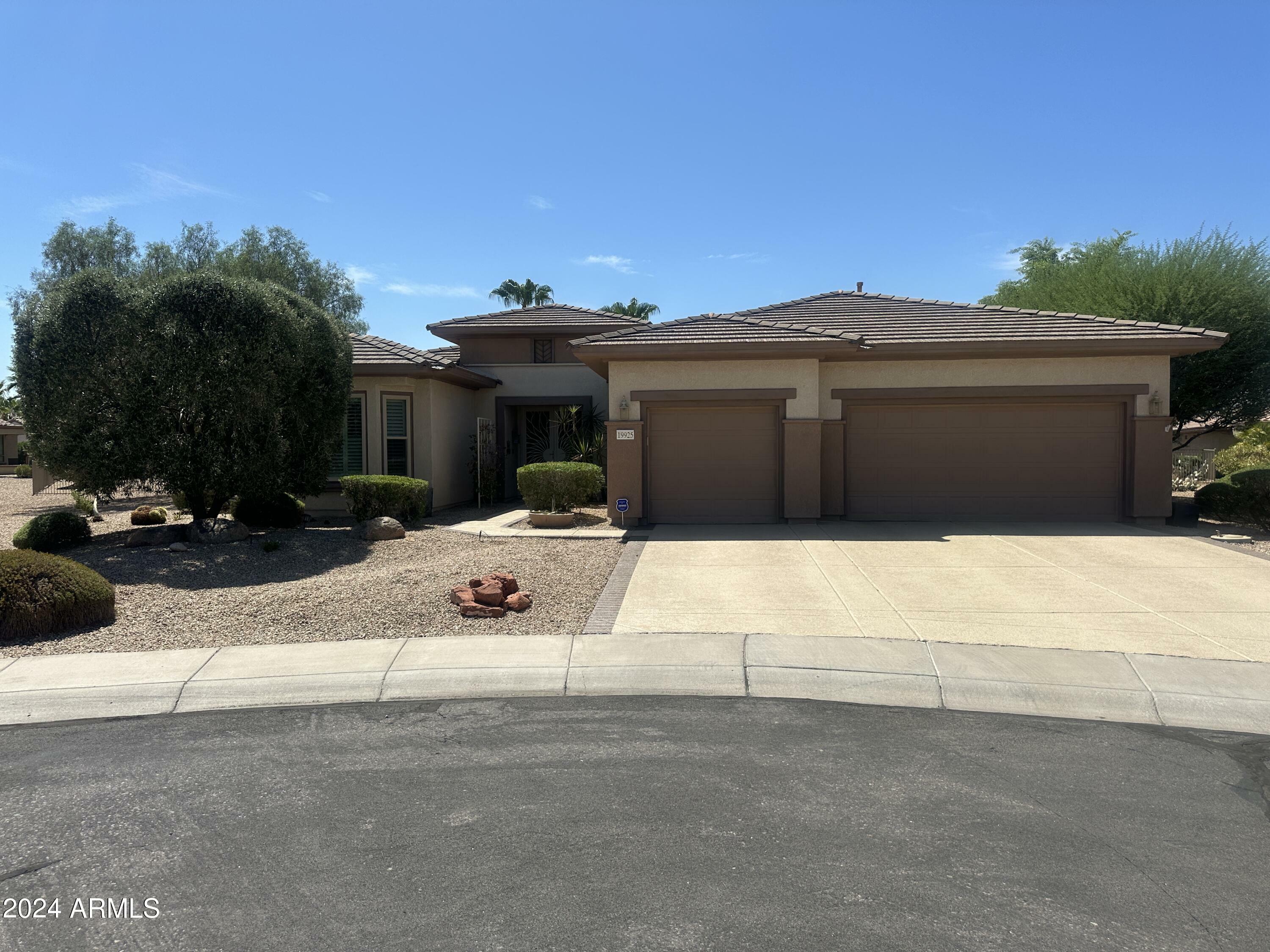 Property Photo:  19925 N Summer Dream Drive  AZ 85374 