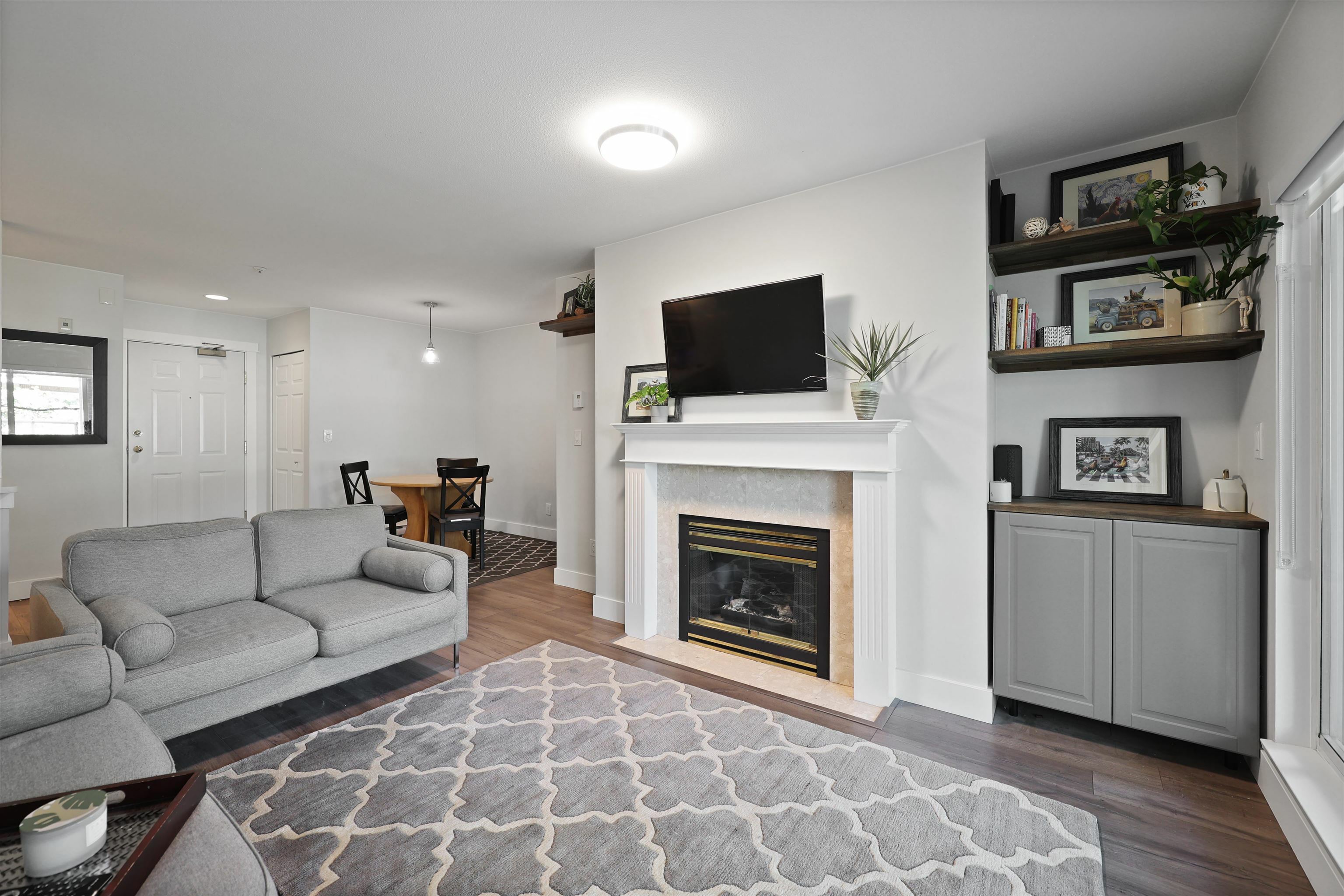 Property Photo:  128 W 8th Street 306  BC V7M 3M1 