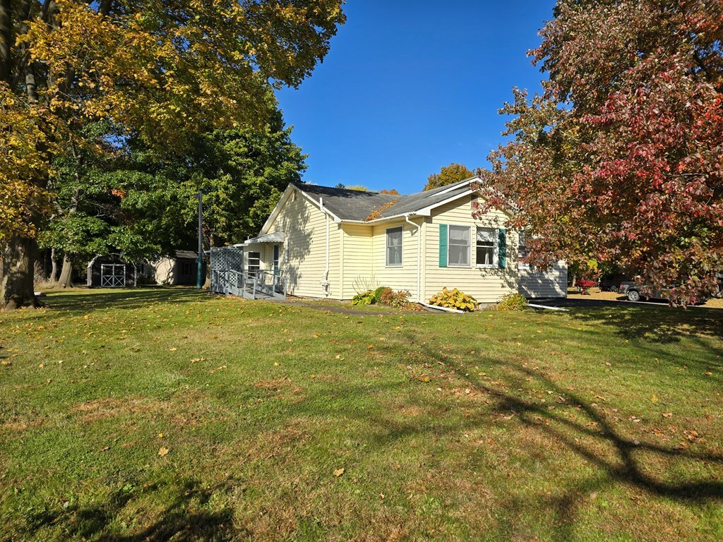 Property Photo:  28 Club View Drive  NY 14810 