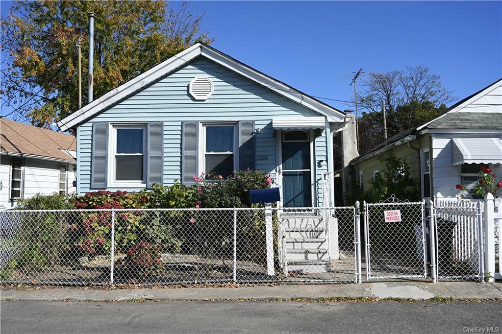 Property Photo: 1204 Harding Park NY 10473