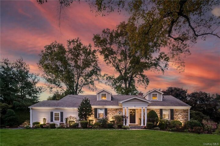 30 Hunting Ridge Road  White Plains NY 10605 photo
