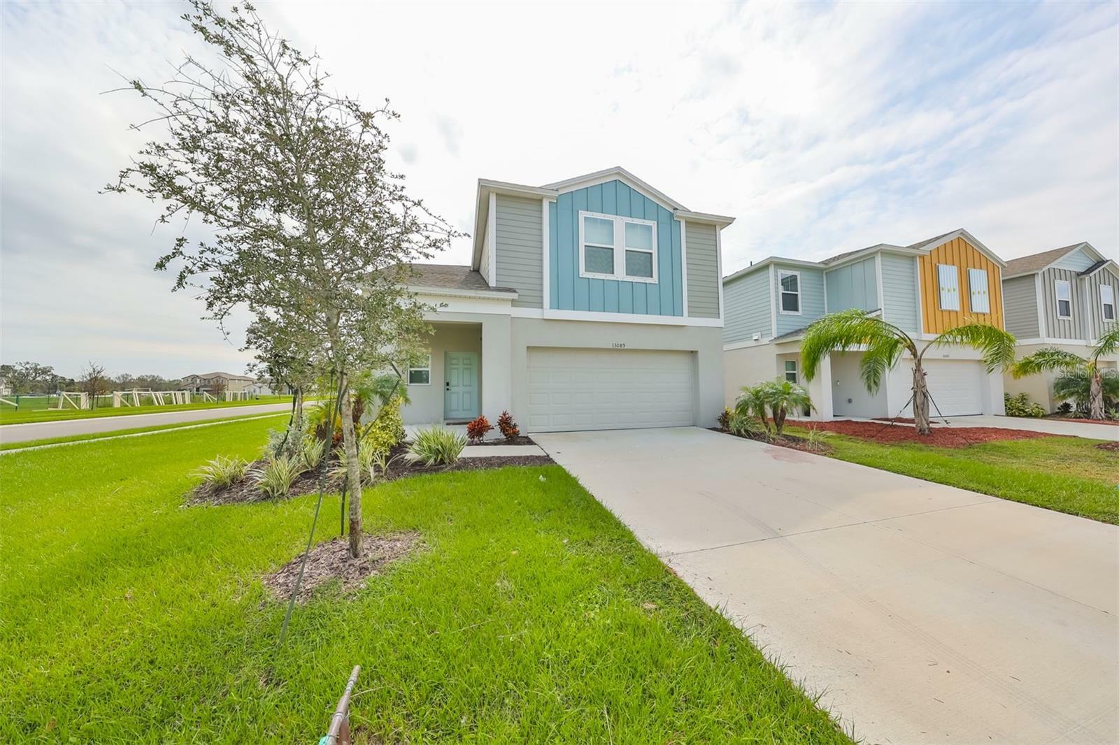 Property Photo:  13089 Oak Hill Way  FL 34219 