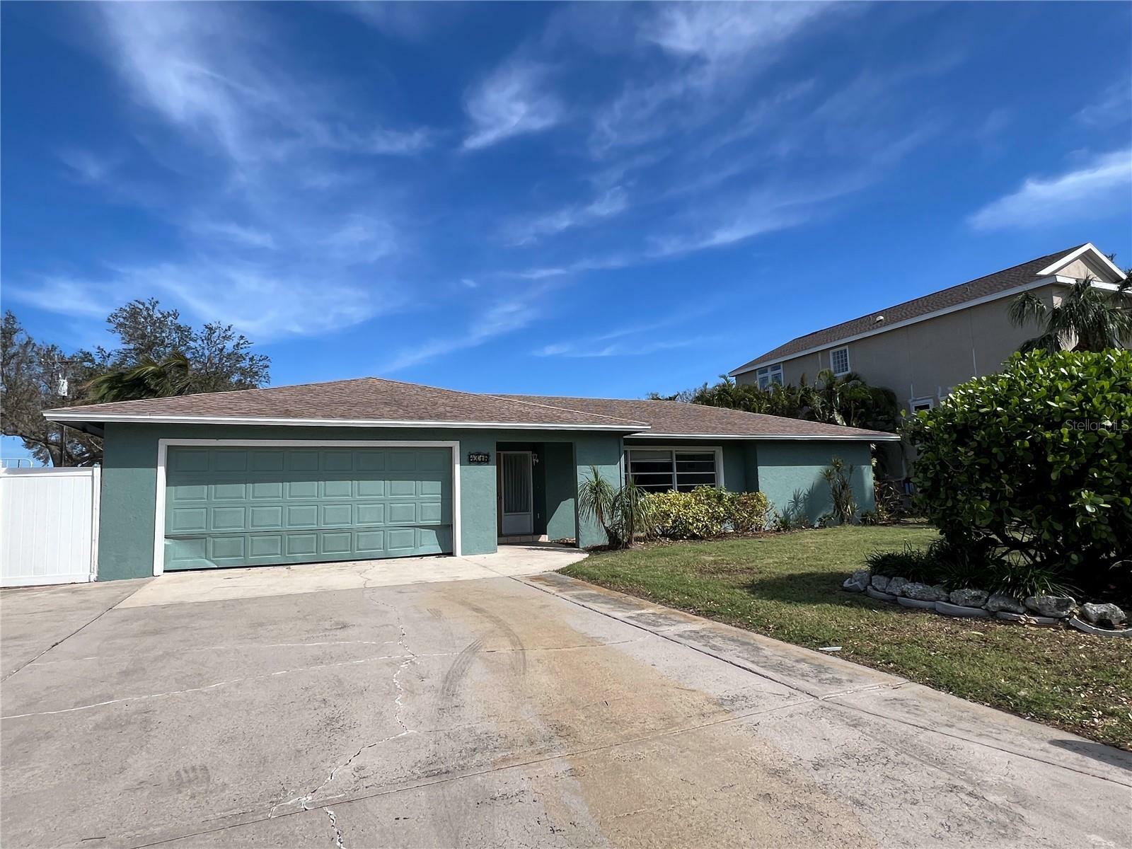 Property Photo:  4316 Caloosa Drive  FL 34221 