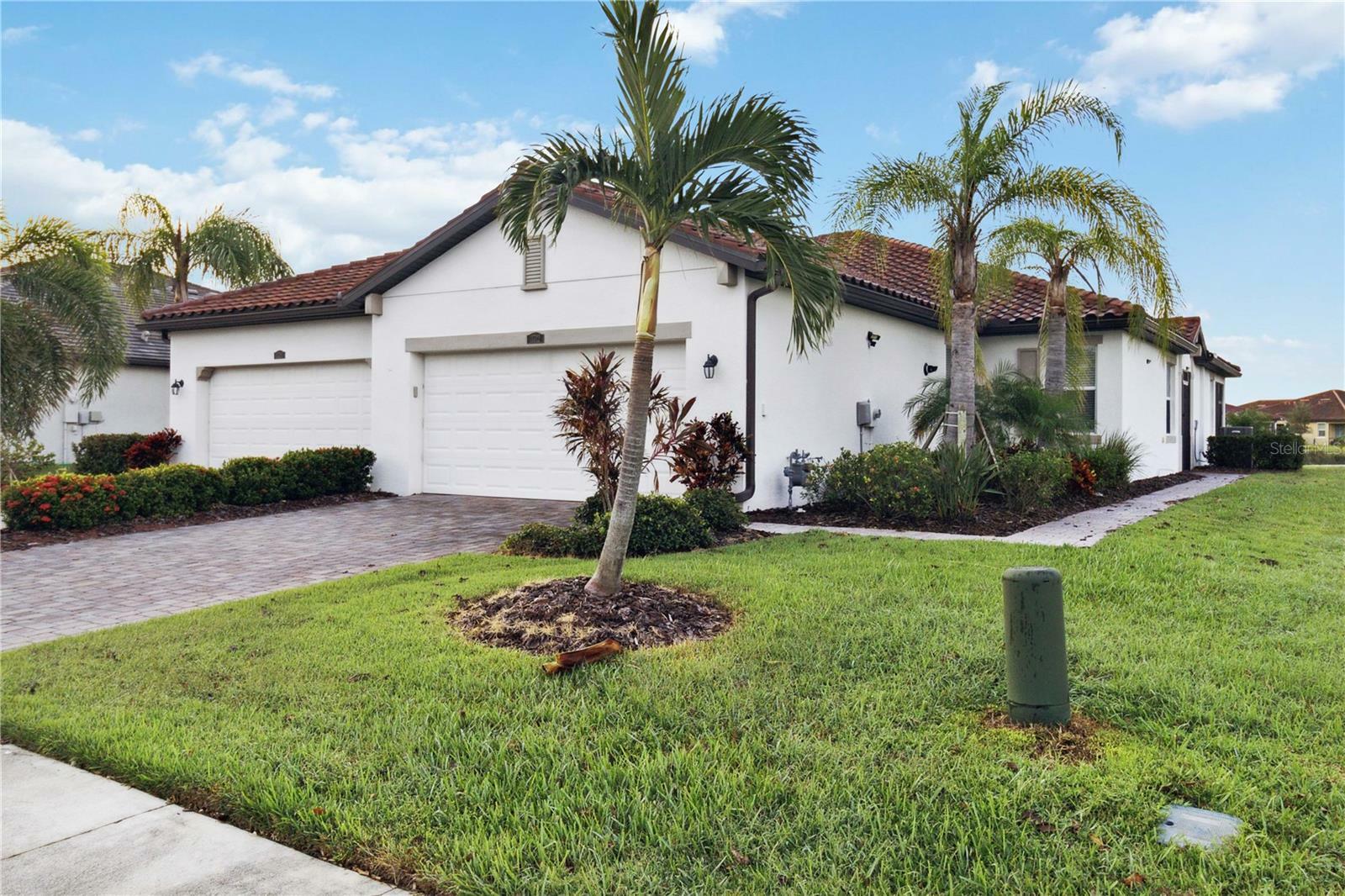 Property Photo:  11722 Bluebird Place  FL 34211 