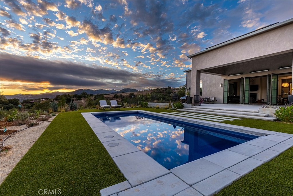 Property Photo:  6550 Squire Knoll Road  CA 93401 