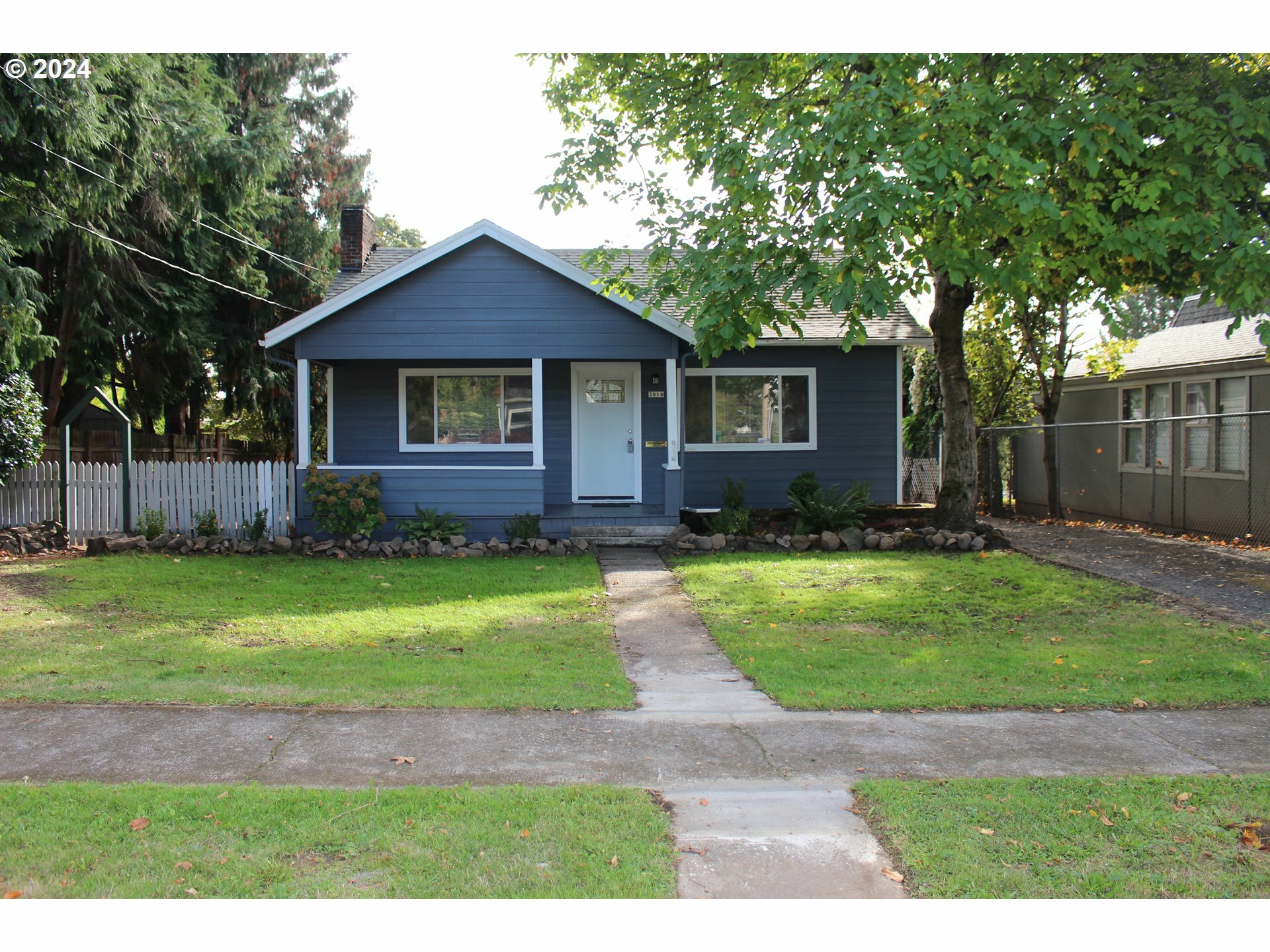 3916 SE Harrison St  Milwaukie OR 97222 photo