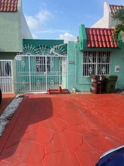 Property Photo:  942 W 37th Ter 41  FL 33012 