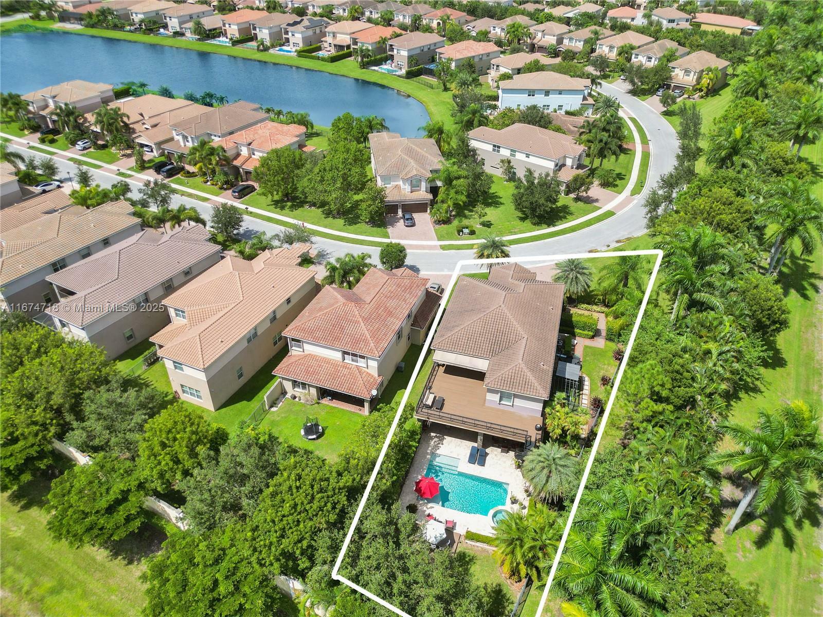Property Photo: 11565 Mantova Bay Cir FL 33473
