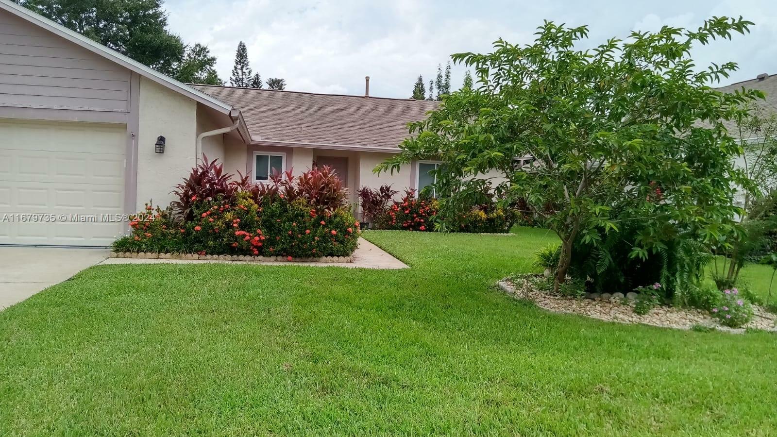 Property Photo:  11826 Scotty Dr  FL 32821 