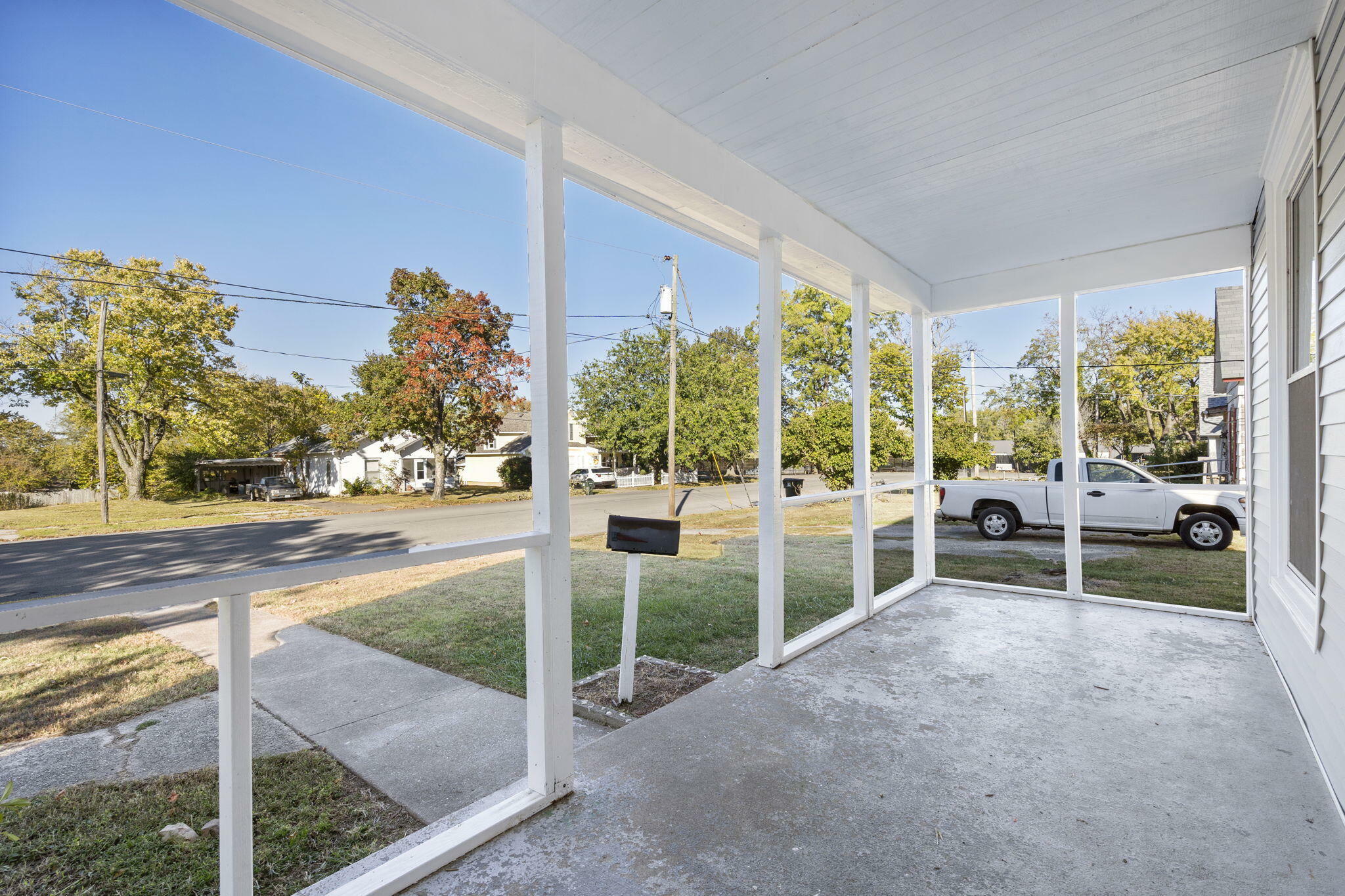 Property Photo:  416 E College Street  MO 65605 