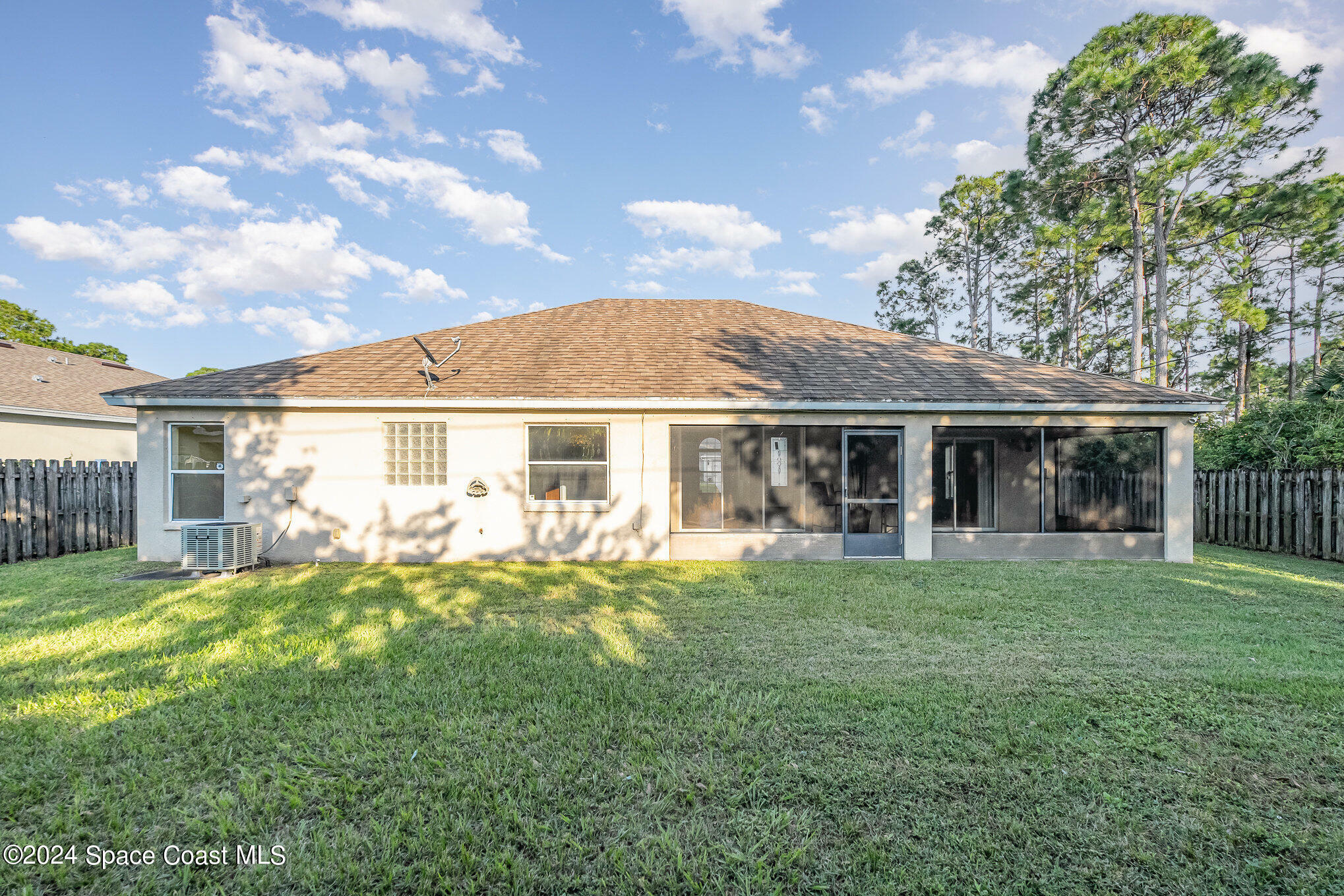 Property Photo:  492 Ellington Avenue SE  FL 32909 