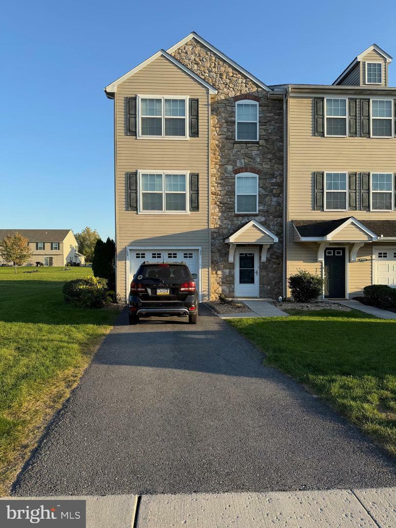 Property Photo:  431 Eisenhower Drive  PA 17013 