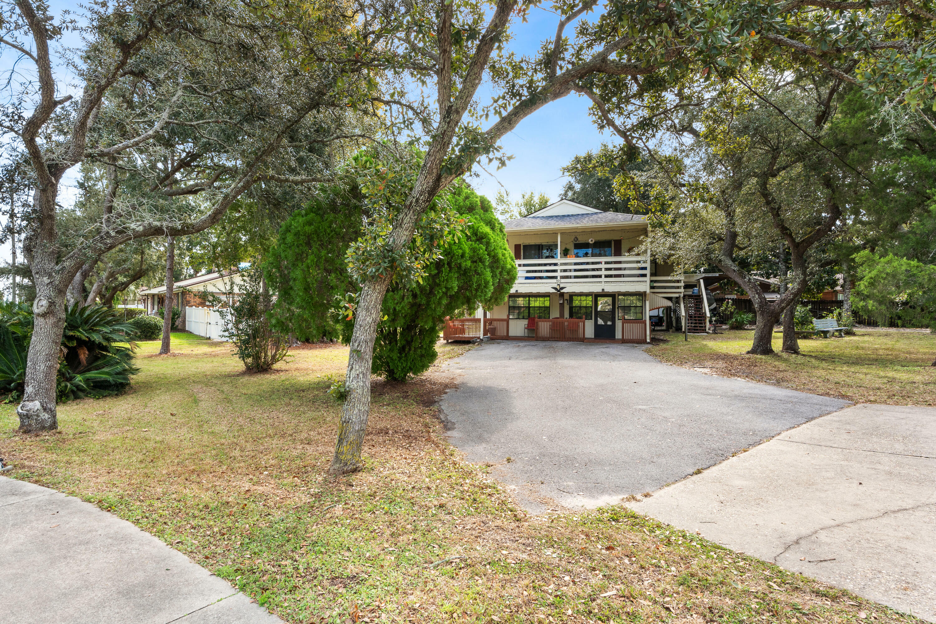Property Photo: 500 Kelly Street FL 32541