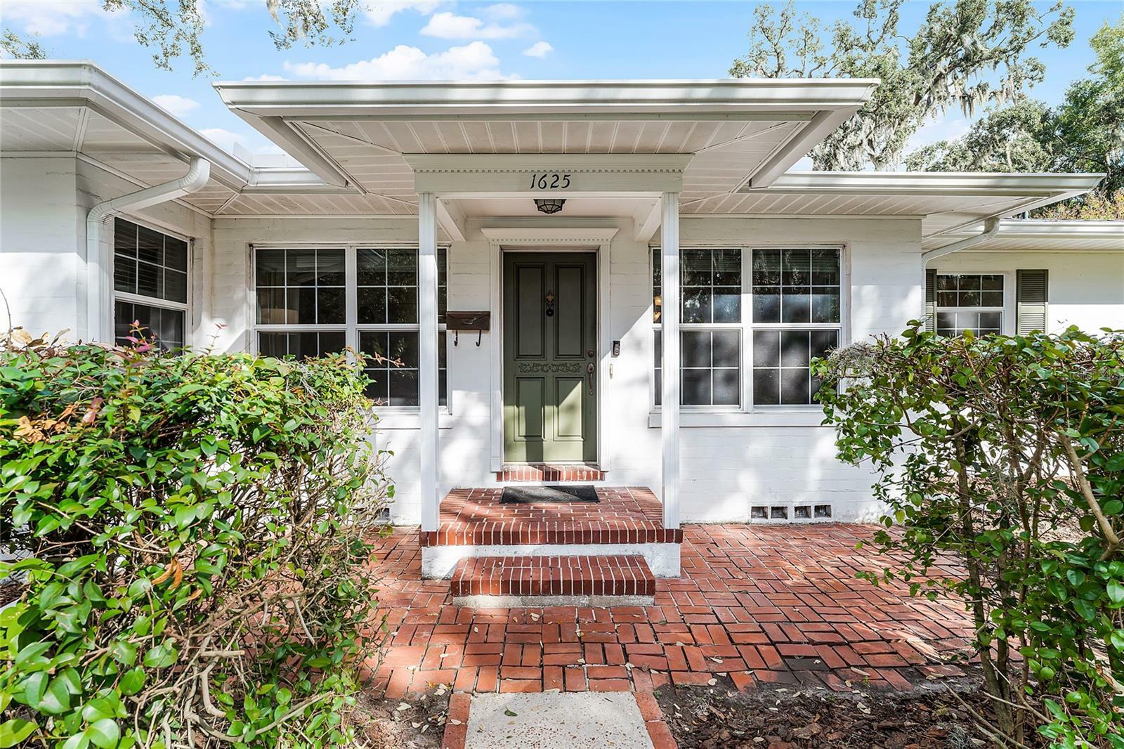 Property Photo:  1625 S Mills Avenue  FL 32806 