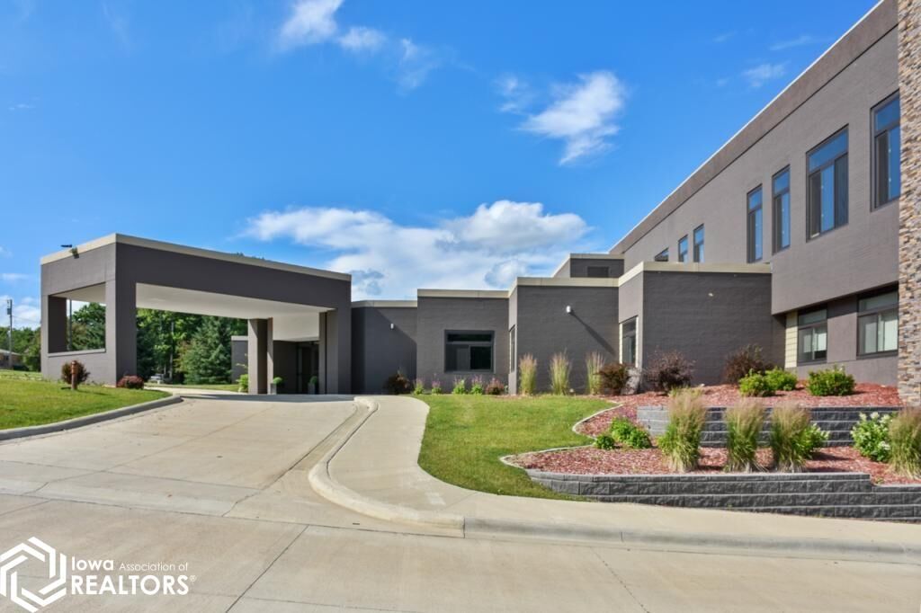 Property Photo: 110 Rocksylvania Unit 202 IA 50126