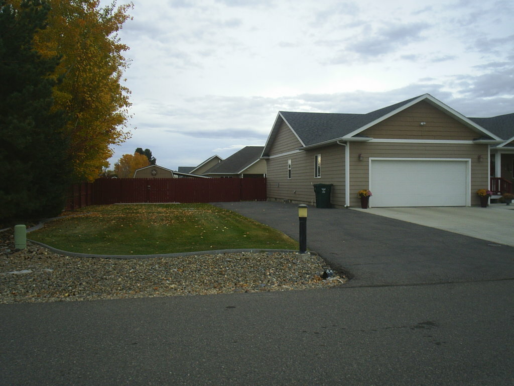 Property Photo:  930 Isy Loop  MT 59602 