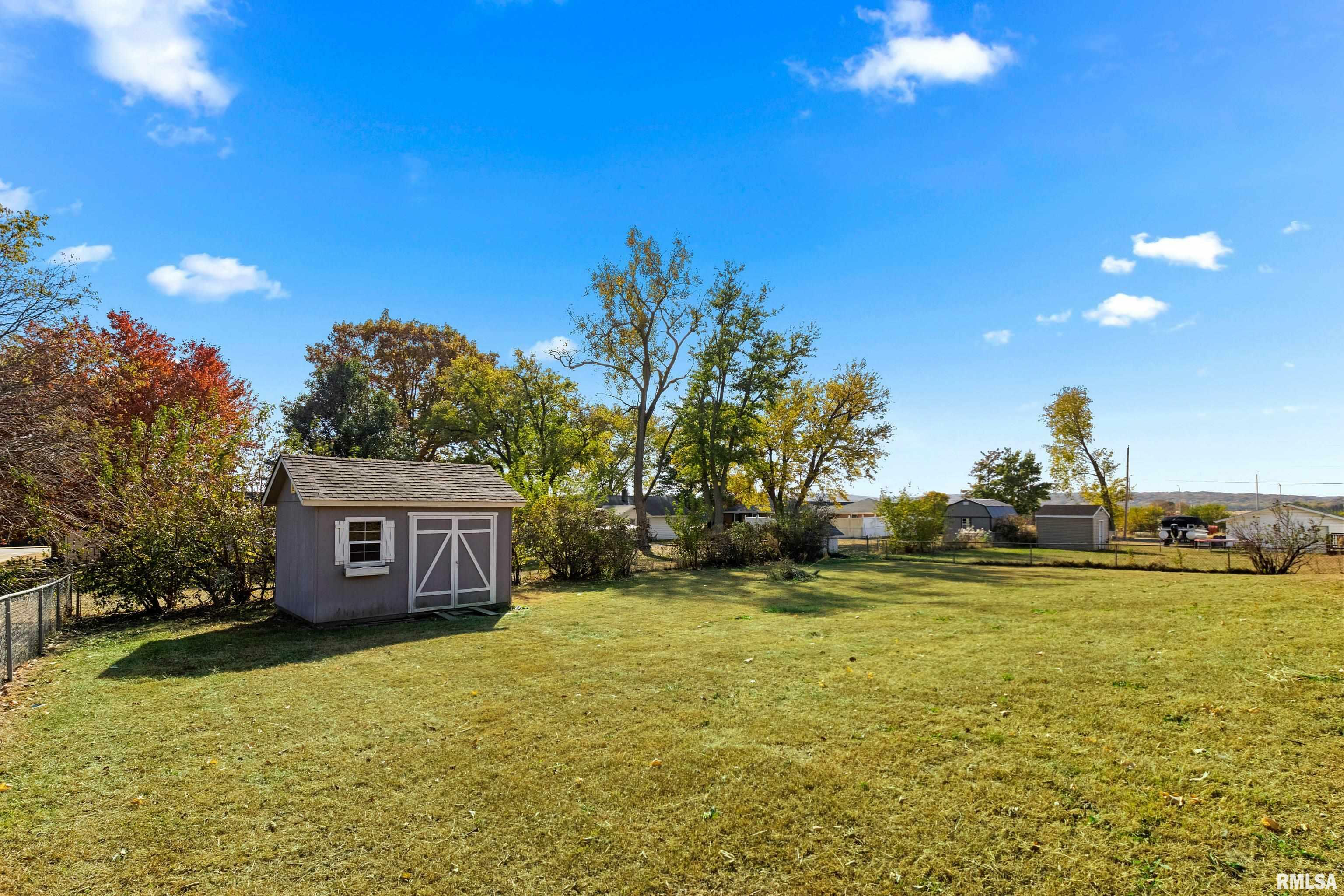 Property Photo:  2516 E Silverleaf Street  IL 61523 