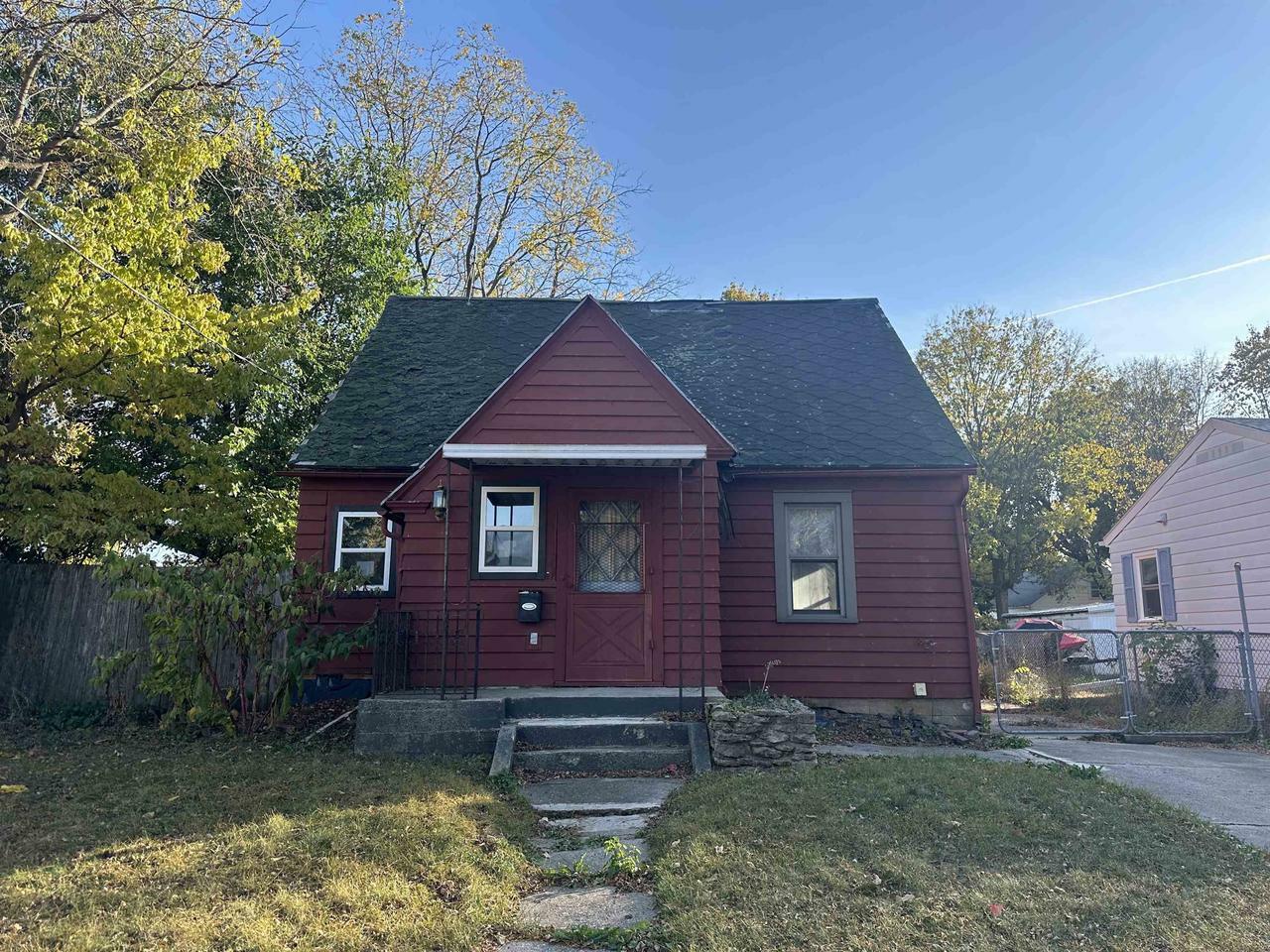 Property Photo:  1546 Farwell Street  WI 53511 