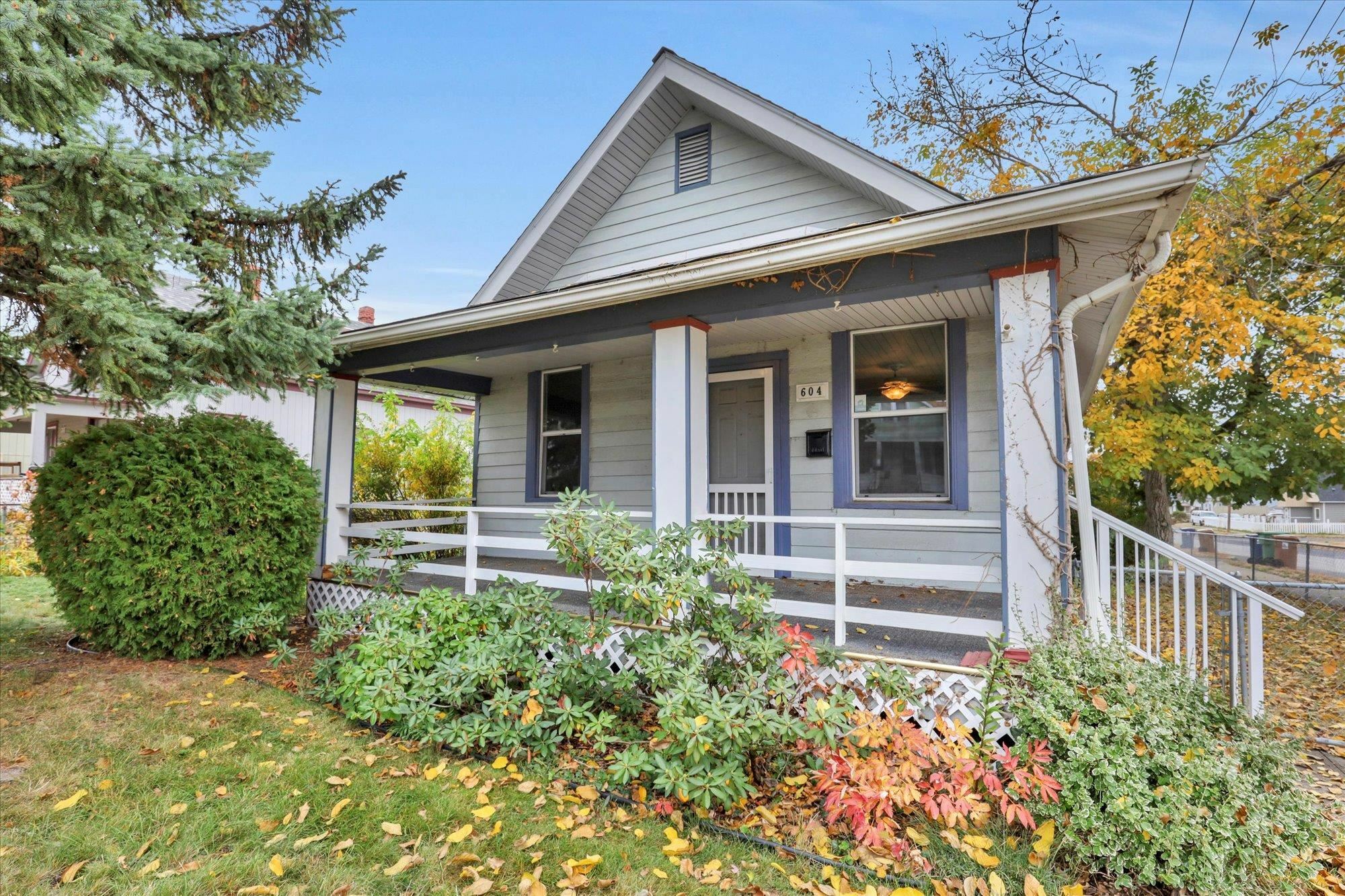 Property Photo:  604 E Providence Ave  WA 99207 