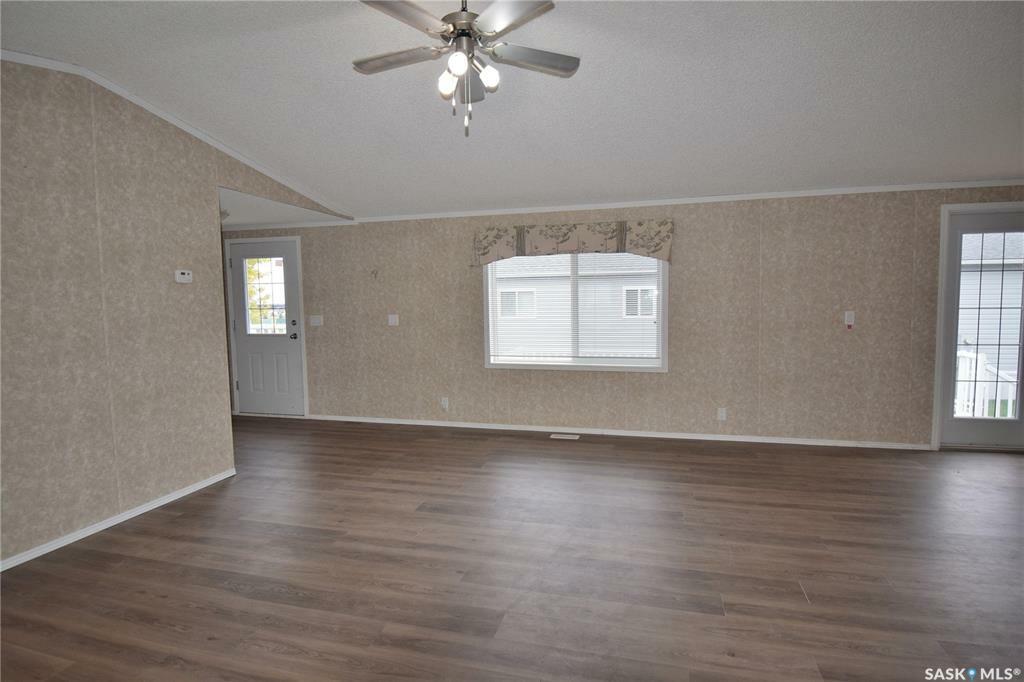 Property Photo:  513 Brook Crescent  SK S0J 2E0 