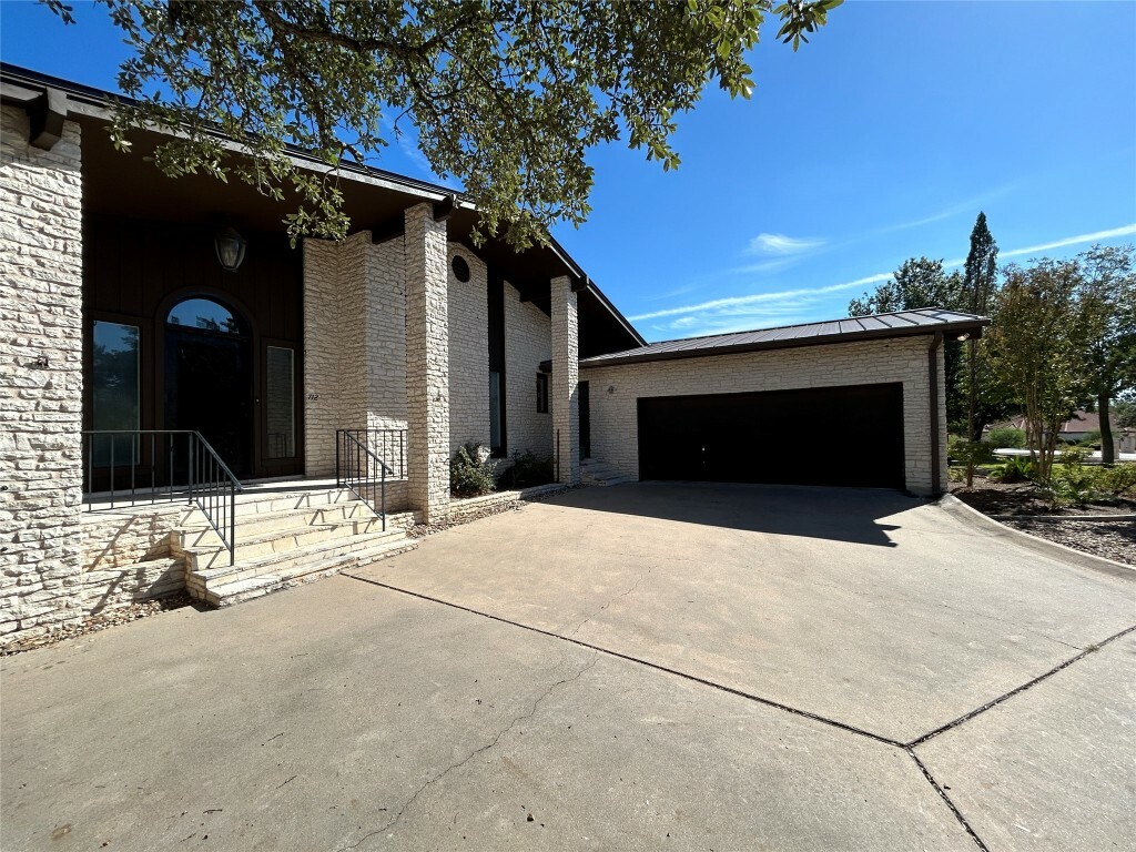 Property Photo:  712 Rolling Green Drive  TX 78734 