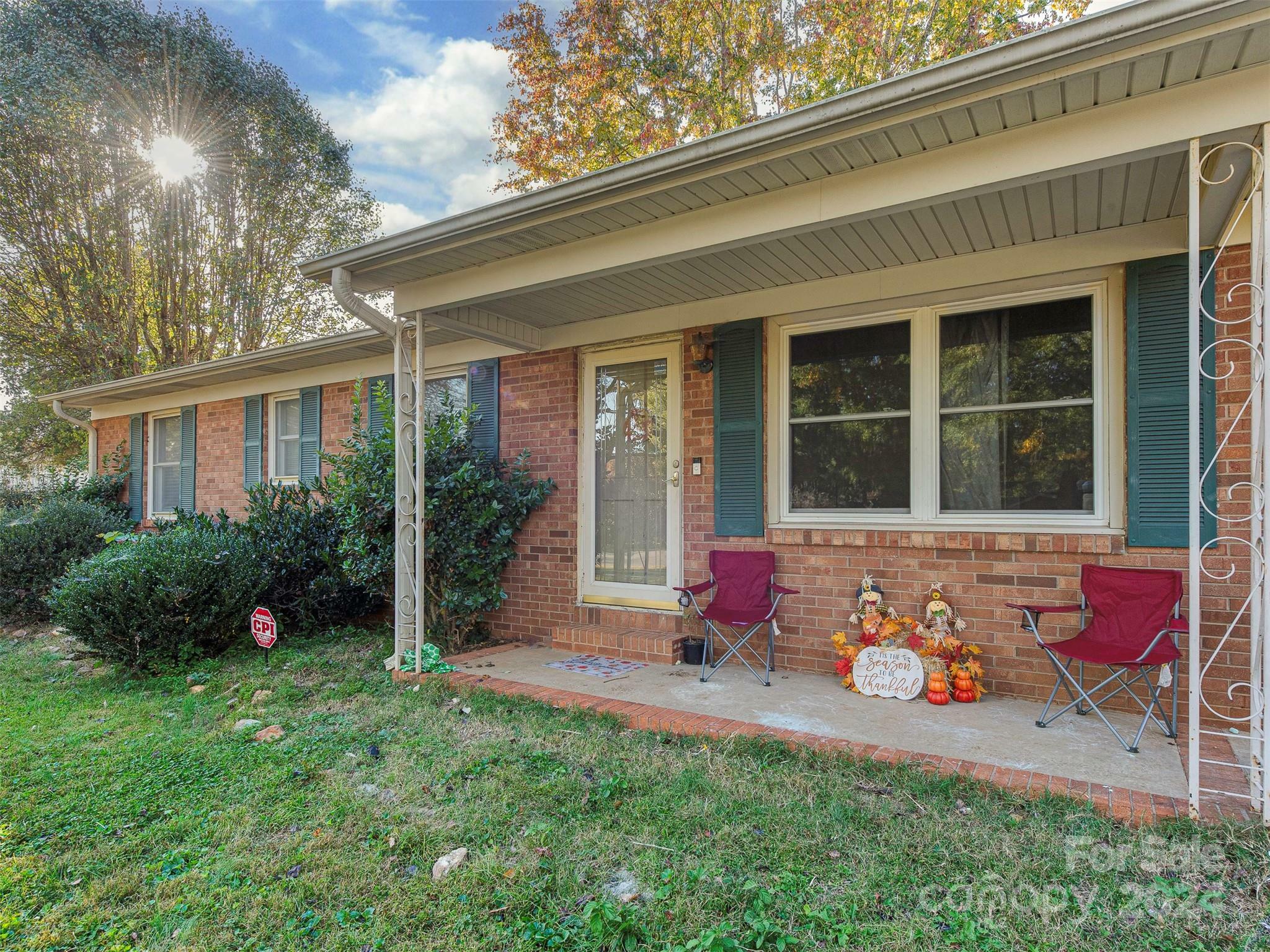 Property Photo:  1903 Lucille Street  NC 28625 