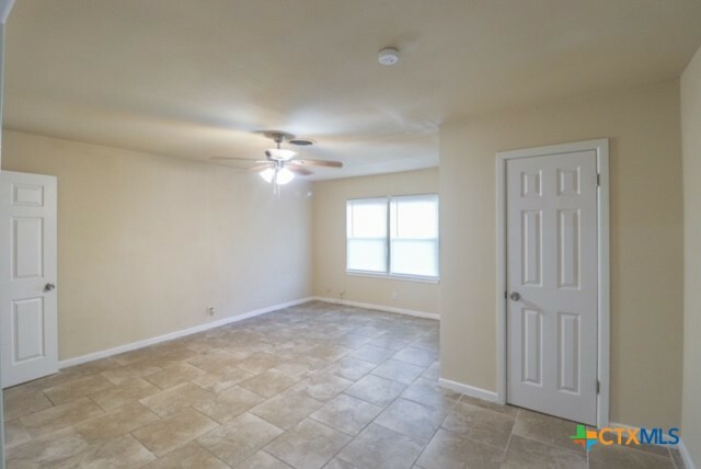 Property Photo:  804 Alexander Street  TX 76541 