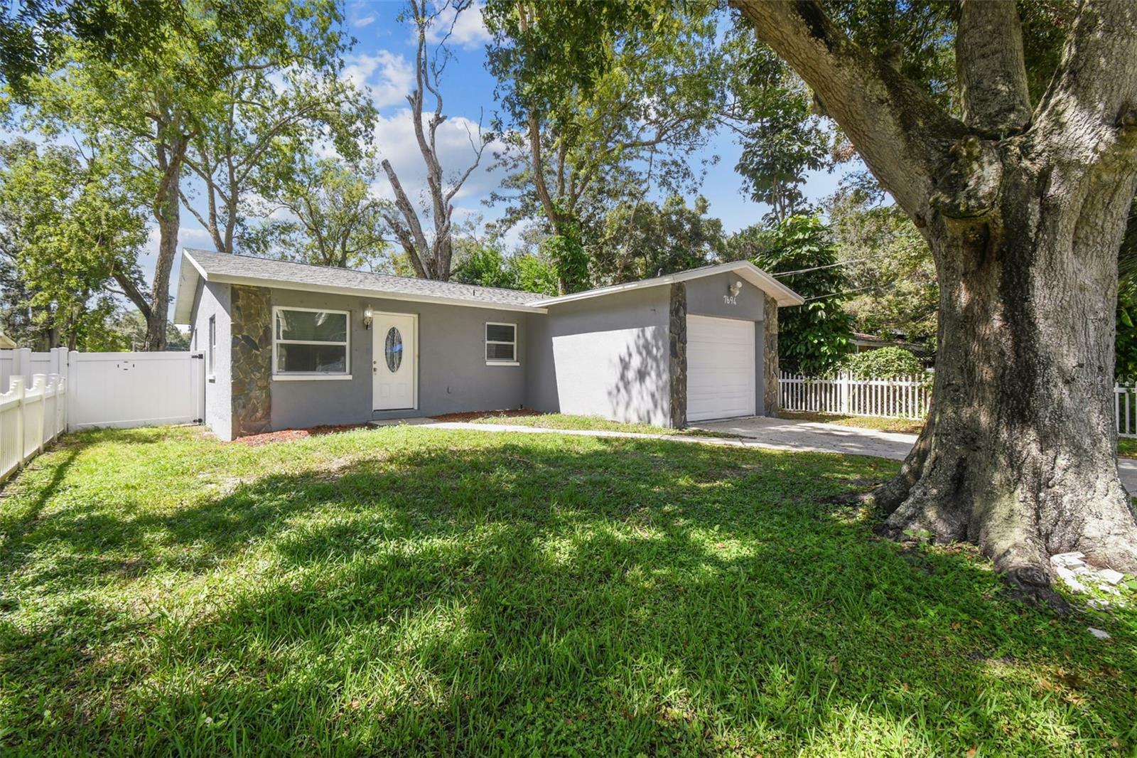 Property Photo:  7694 62nd Street N  FL 33781 