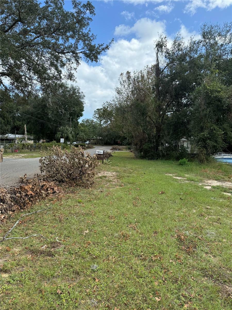 Property Photo:  Oak Street  FL 34731 