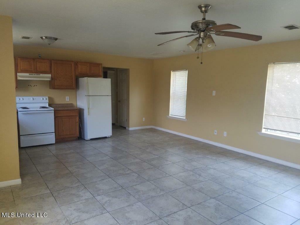 271 Crawford Street  Biloxi MS 39530 photo